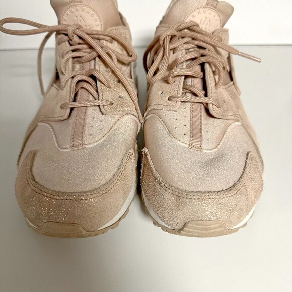 Nike Air Huarache Shoes - Picture 7 of 10